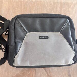 Targus Laptop Bag Notebook Carrying Case Black Gray Shoulder Strap